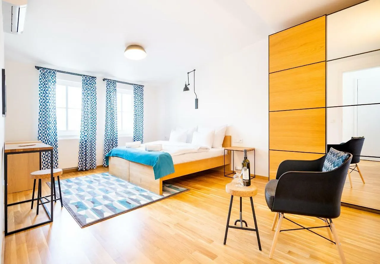 شقة 5Br+3.5Bt Wilson Central Apt. براغ